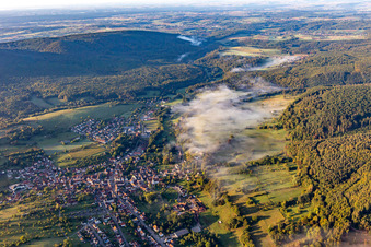 Lembach von Norden im Bundesland Bas-Rhin, Frankreich