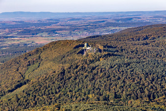 Schrägluftbild von Radarantennen am Pfaffenschlick in Soultz-sous-Forêts im Bundesland Bas-Rhin, Frankreich