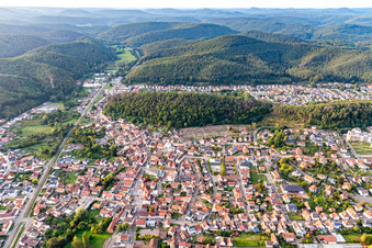 Luftbild von Dahn von Süden im Bundesland Rheinland-Pfalz, Deutschland