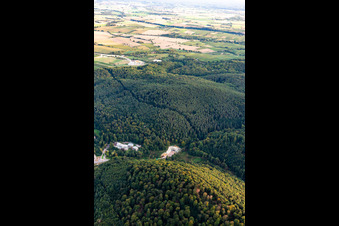 Schrägluftbild von Baustelle des Tunnelportals West für den Astrid-Tunnel zur Unterquerung und Ortsumgehung von Bad Bergzabern zwischen B427 (Kurtalstraße) und B38 (Weinstraße) im Bundesland Rheinland-Pfalz, Deutschland