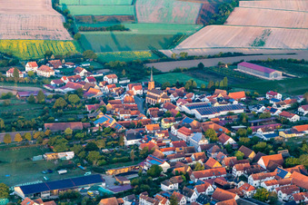 Schweighofen von Südwesten im Bundesland Rheinland-Pfalz, Deutschland