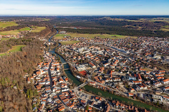 Wolfratshausen von Süden im Bundesland Bayern, Deutschland