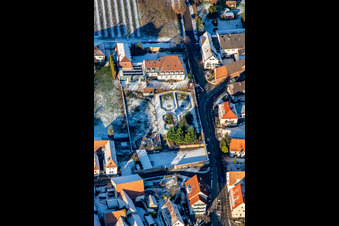 Hotel Restaurant Schlössl im Winter bei Schnee in Oberotterbach im Bundesland Rheinland-Pfalz, Deutschland