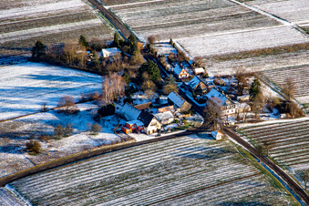 Landhotel Windhof im Winter bei Schnee in Schweighofen im Bundesland Rheinland-Pfalz, Deutschland