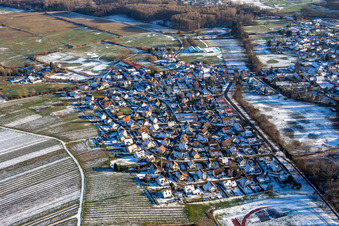 Altenstadt im Winter bei Schnee in Wissembourg im Bundesland Bas-Rhin, Frankreich