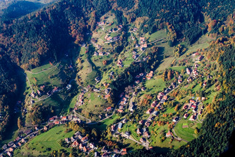 Zinken Büchelbach" der Gemeinde 77830 Bühlertal mit der Büchelbachstraße (links unten), Feldbergstraße, Schoferstraße, Edwin-Stolz-Weg und Hansjakobweg (im Uhrzeigersinn) im Ortsteil Hof im Bundesland Baden-Württemberg, Deutschland