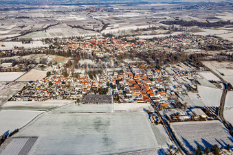 Luftbild von Mühlhofen von Süden Bei Winter im Schnee in Billigheim-Ingenheim im Bundesland Rheinland-Pfalz, Deutschland