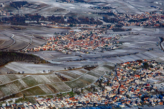 Hinter Ranschbach von Süden im Winter in Birkweiler im Bundesland Rheinland-Pfalz, Deutschland