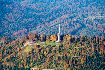 Bauwerk des Aussichtsturmes Merkurturm in Baden-Baden im Ortsteil Ebersteinburg im Bundesland Baden-Württemberg, Deutschland