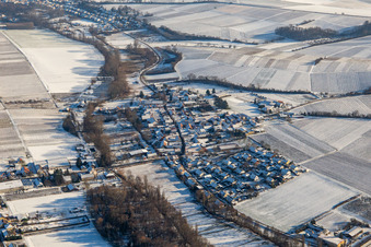 Heuchelheim aus Westen im Winter in Heuchelheim-Klingen im Bundesland Rheinland-Pfalz, Deutschland