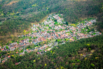 Dörrenbach im Bundesland Rheinland-Pfalz, Deutschland aus der Vogelperspektive