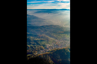 Schrägluftbild von Ortsteil Michelbach in Gaggenau im Bundesland Baden-Württemberg, Deutschland
