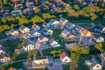 Luftbild von Rosen- und Fliederweg in Kandel im Bundesland Rheinland-Pfalz, Deutschland