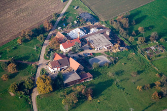 Luftbild von Aussiedlerhof im Ortsteil Völkersbach in Malsch im Bundesland Baden-Württemberg, Deutschland