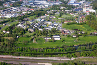 Luftbild von Ctre Hospitalier Spécialisé im Ortsteil Blauberg in Saargemünd im Bundesland Moselle, Frankreich