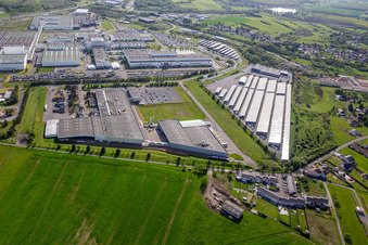 Schrägluftbild von MAHLE Behr France Hambach S.A.S im Bundesland Moselle, Frankreich