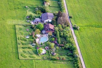 Gartenidyll in Blies-Ébersing im Bundesland Moselle, Frankreich