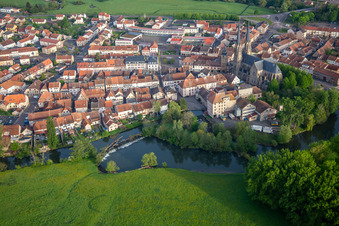Altstadt mit Église Saint-Martin (Cathédrale de la Sarre ) in Sarralbe im Bundesland Moselle, Frankreich