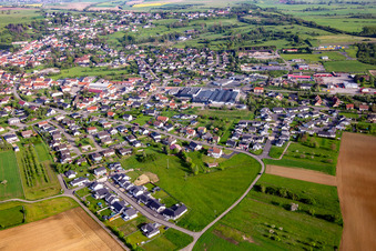 Rue du Dr. Schweitzer in Rohrbach-lès-Bitche im Bundesland Moselle, Frankreich