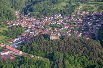 Engelsmannsfelsen im Ortsteil Gossersweiler in Gossersweiler-Stein im Bundesland Rheinland-Pfalz, Deutschland