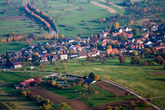 Friedhof im Ortsteil Schluttenbach in Ettlingen im Bundesland Baden-Württemberg, Deutschland
