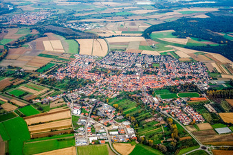 Hochstetten von Norden in Linkenheim-Hochstetten im Bundesland Baden-Württemberg, Deutschland