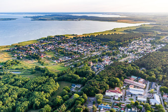 Luftbild von Achterewasserseite in Zempin im Bundesland Mecklenburg-Vorpommern, Deutschland