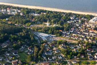 Luftbild von Aussichtsturm an der Ostseetherme im Ortsteil Ahlbeck U in Heringsdorf im Bundesland Mecklenburg-Vorpommern, Deutschland
