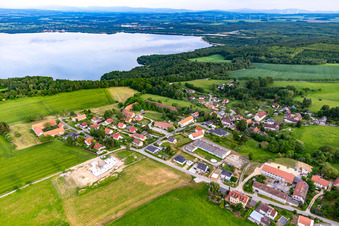 Ortschaft am Berzdorfer See im Ortsteil Jauernick-Buschbach in Markersdorf im Bundesland Sachsen, Deutschland