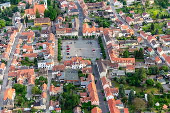 Luftbild von Marktplatz in Ostritz im Bundesland Sachsen, Deutschland