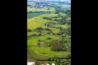 Mäandernde Lausitzer Neiße in Ostritz im Bundesland Sachsen, Deutschland