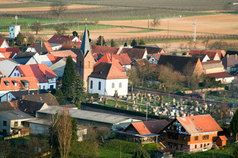 Protestantische Kirche von Nordwesten in Winden im Bundesland Rheinland-Pfalz, Deutschland