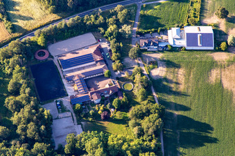 Reitstall am Hochufer in Hagenbach im Bundesland Rheinland-Pfalz, Deutschland