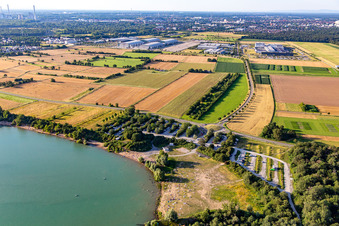 Liegewiese am Epplesee im Ortsteil Silberstreifen in Rheinstetten im Bundesland Baden-Württemberg, Deutschland von oben