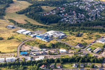 Gewerbegebiet Max-Planck-Straße x Albert-Einstein-Straße in Idar-Oberstein im Bundesland Rheinland-Pfalz, Deutschland