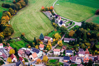 Kirche und Friehof Haag in Schönbrunn im Bundesland Baden-Württemberg, Deutschland