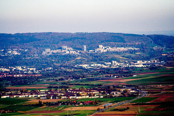 Ortsansicht der Ortsteile Boxberg und Emmertsgrund-Süd am Hang der südlichen Bergstraße in Heidelberg im Bundesland Baden-Württemberg, Deutschland