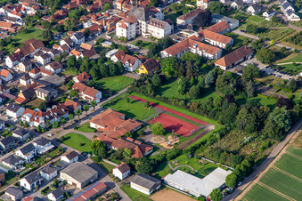 St. Paulus Stift Herxheim in Herxheim bei Landau im Bundesland Rheinland-Pfalz, Deutschland von oben