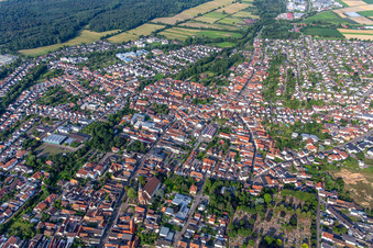 Herxheim bei Landau von Osten im Bundesland Rheinland-Pfalz, Deutschland