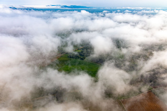Horbachtal unter Wolken in Niederhorbach im Bundesland Rheinland-Pfalz, Deutschland