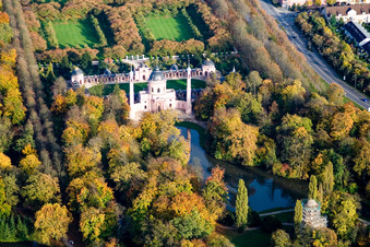 Moschee / maurischer Tempel im Schloßgarten Schwetzingen im Bundesland Baden-Württemberg, Deutschland