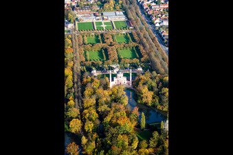 Luftbild von Moschee / maurischer Tempel im Schloßgarten Schwetzingen im Bundesland Baden-Württemberg, Deutschland