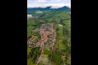 Luftbild von Ortschaft von Osten am Morgen unter Wolken im Ortsteil Arzheim in Landau in der Pfalz im Bundesland Rheinland-Pfalz, Deutschland