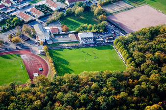Luftbild von Waldsportplatz in Ketsch im Bundesland Baden-Württemberg, Deutschland
