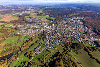 Luftaufnahme von Stadt von Westen im Ortsteil Eichelscheiderhof in Waldmohr im Bundesland Rheinland-Pfalz, Deutschland
