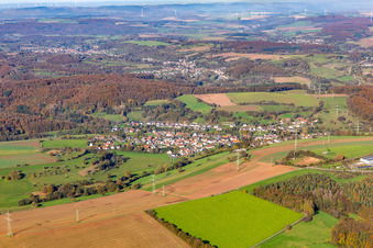 Luftbild von Weiler von Süden im Ortsteil Schmittweiler in Schönenberg-Kübelberg im Bundesland Rheinland-Pfalz, Deutschland