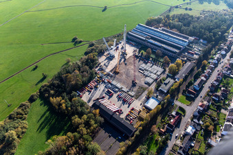 Schrägluftbild von Onroad GmbH (Spezial- und Schwertransporte, Kranüberführungen, Kranarbeiten) im Ortsteil Bierbach in Blieskastel im Bundesland Saarland, Deutschland