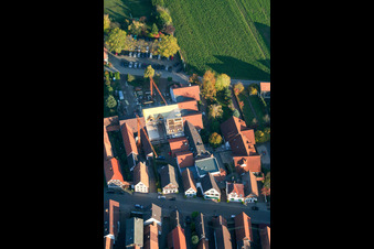 Luftaufnahme von Hotel Krone Baustelle für Anbau im Ortsteil Hayna in Herxheim bei Landau im Bundesland Rheinland-Pfalz, Deutschland