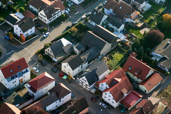 Speiertsgasse in Herxheim bei Landau im Bundesland Rheinland-Pfalz, Deutschland von oben