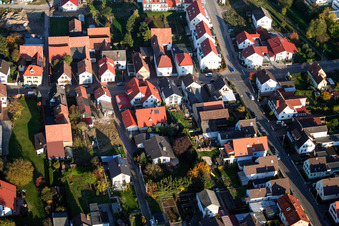Speiertsgasse in Herxheim bei Landau im Bundesland Rheinland-Pfalz, Deutschland aus der Vogelperspektive